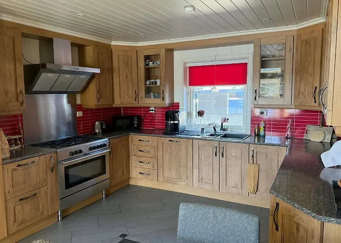 Heyerdahl Main House * Amli